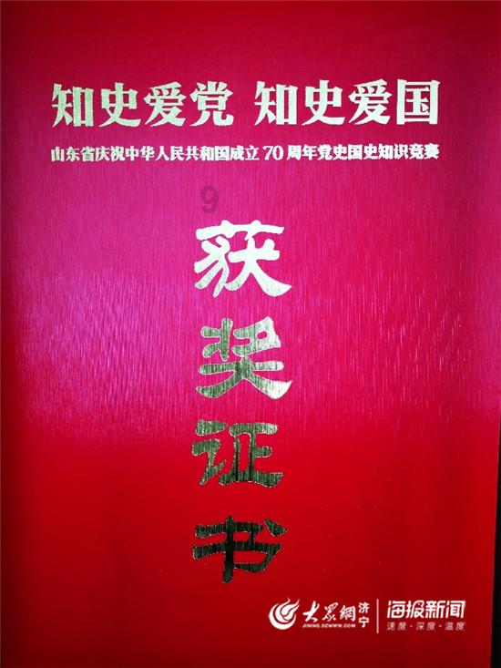 迷失在街头的男孩